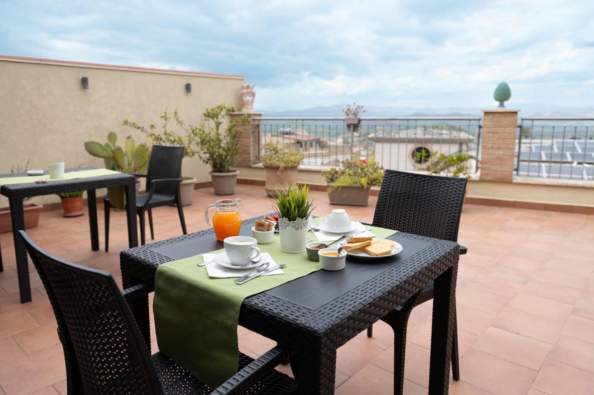 B&B Bella Vista Valguarnera Caropepe Bagian luar foto